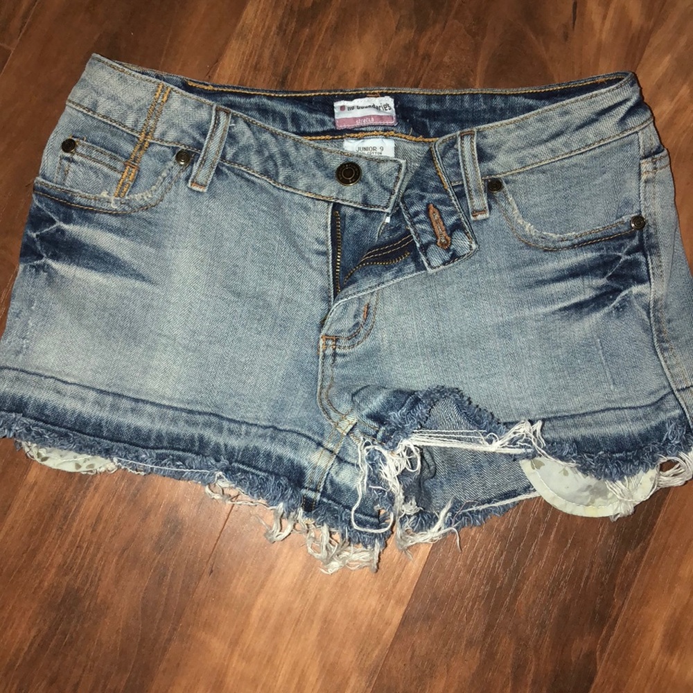 Distressed Denim Shorts Sz 9 New Condition